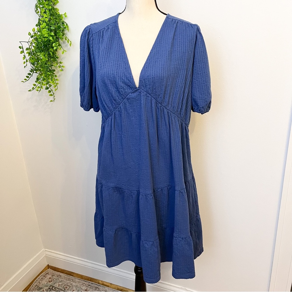 Boden Jersey Seersucker Blue Tiered Dress - Picture 2 of 8